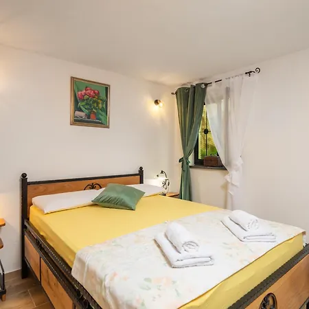 House Sai צלינה