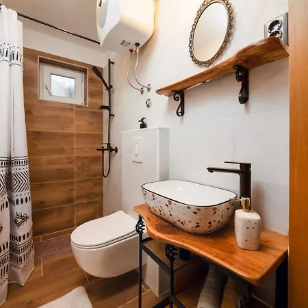 Apartamento House Sai