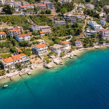 House Sai צלינה