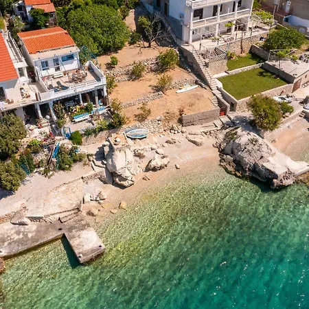 House Sai צלינה